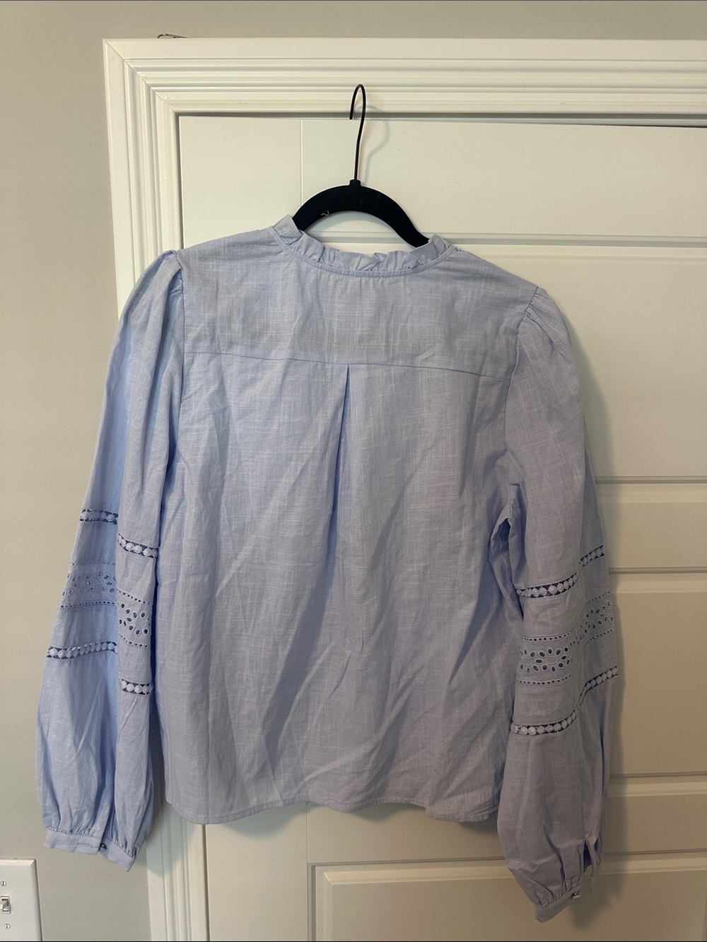 Easy Clothes Light Blue Eyelet Button Front Blouse Size M/L - Picture 3 of 4